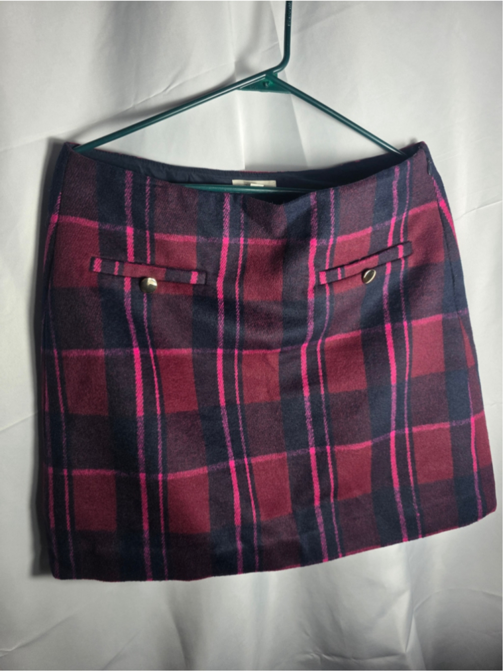 Women's LOFT Plaid Mini Skirt Burgundy Black Size 10 fall cozy feminine office